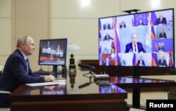 Президент России Путин проводит заседание Совета безопасности из государственной резиденции Ново-Огарево под Москвой, 20 января 2025 года