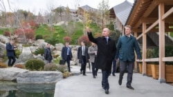 Президент России Владимир Путин в отеле Mriya Resort & SPA, Крым, 23 ноября 2018 года