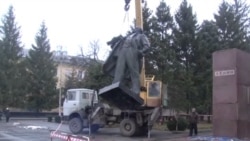 Демонтаж памятника Ленину в городе Желтые Воды